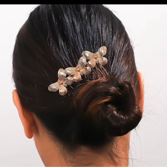 Accessories - Elegant Floral Hair Comb - Gold Butterfly Accent